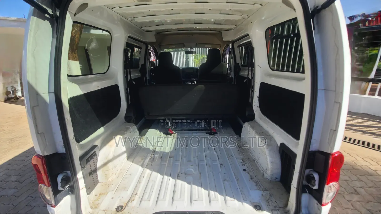 Nissan NV200 2019 White
