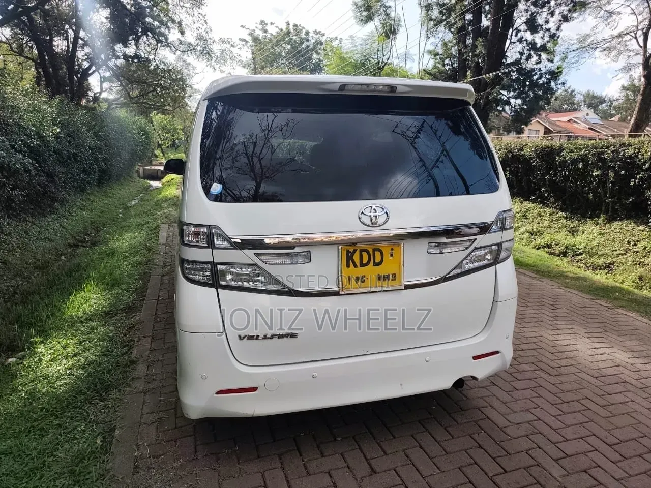 Toyota Vellfire 2012 White