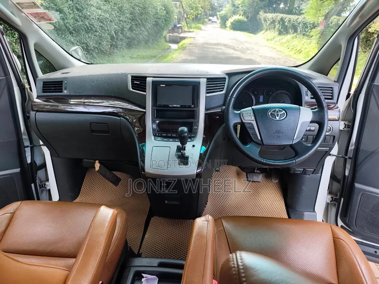 Toyota Vellfire 2012 White