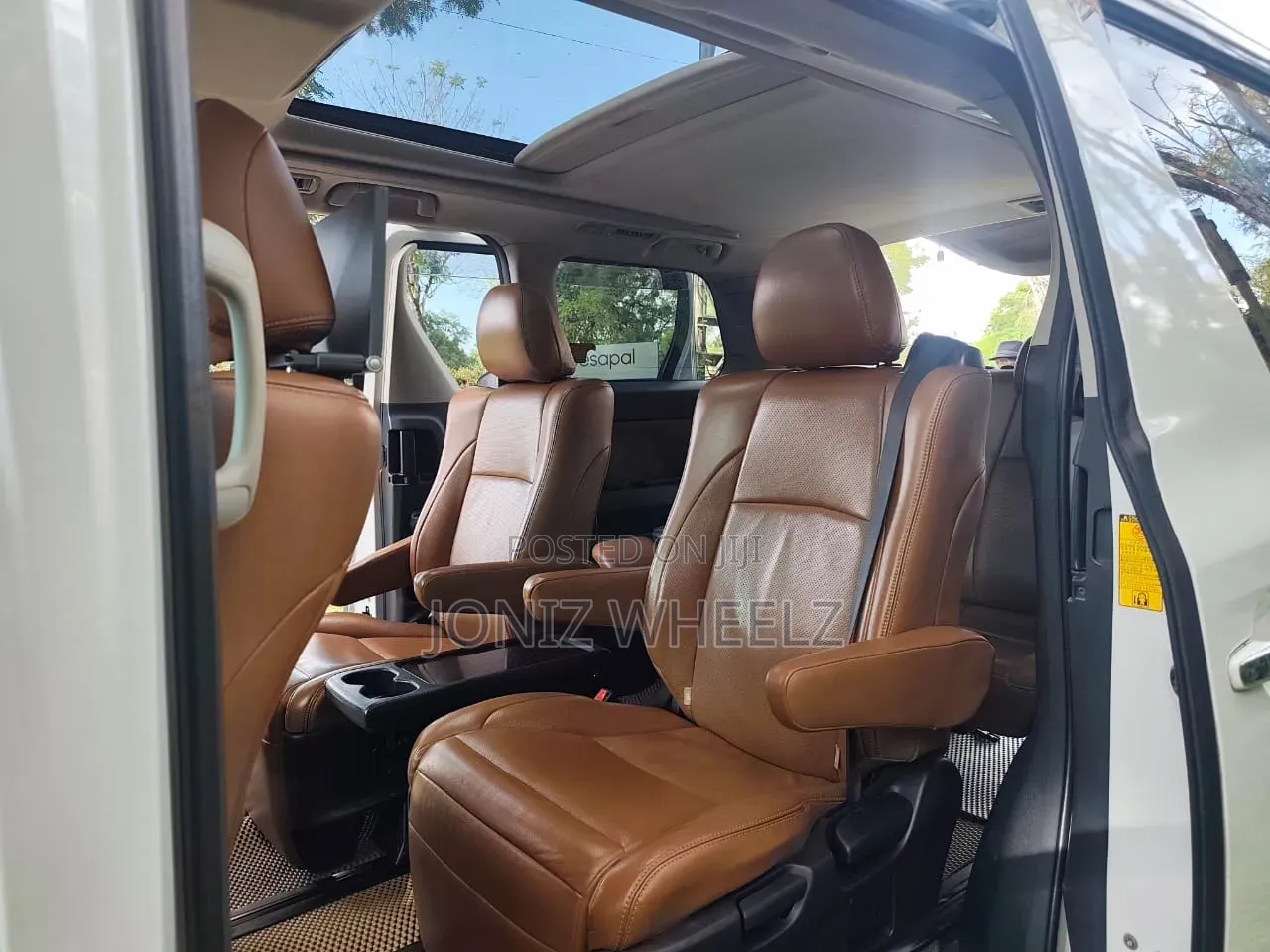 Toyota Vellfire 2012 White