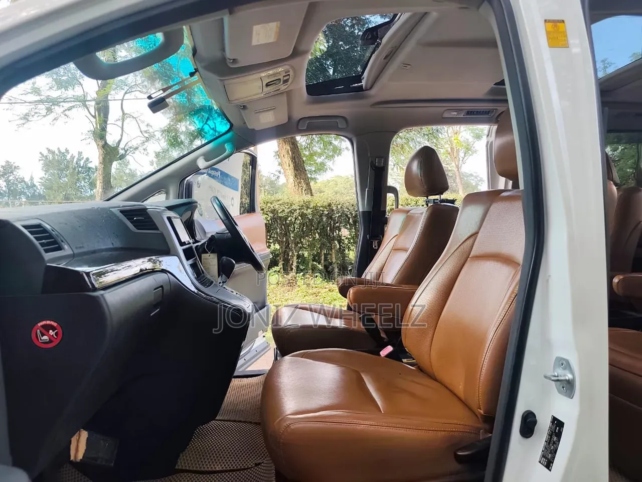 Toyota Vellfire 2012 White