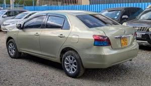 Toyota Belta 2006 Gold
