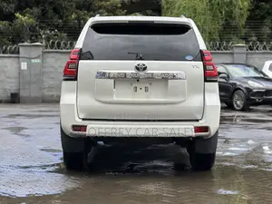 Toyota Land Cruiser Prado 2.7 2021 White