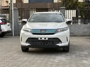 Toyota Harrier 2.0 2018 White