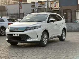 Toyota Harrier 2.0 2019 White