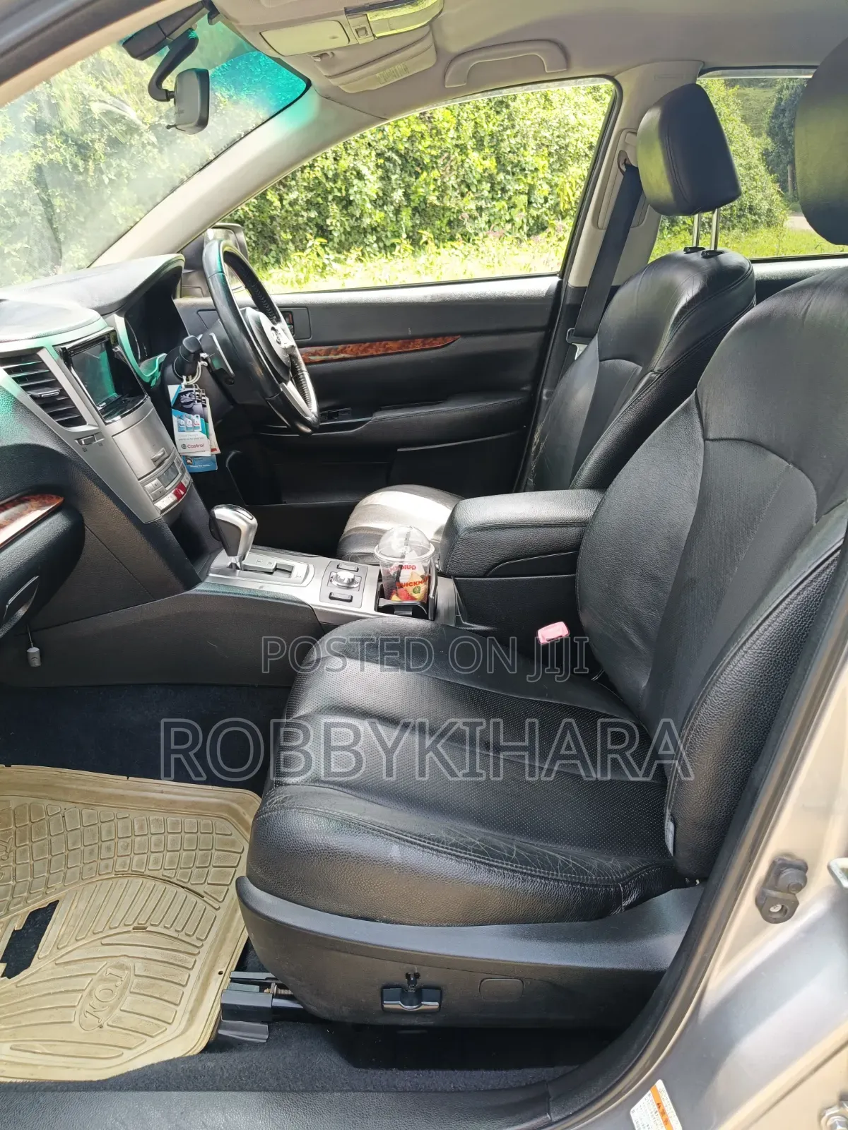Subaru Legacy 2010 Silver