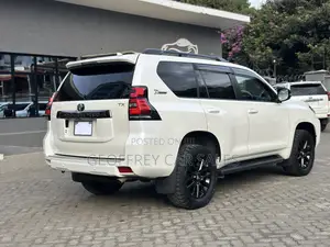 Toyota Land Cruiser Prado 2.8 2021 White