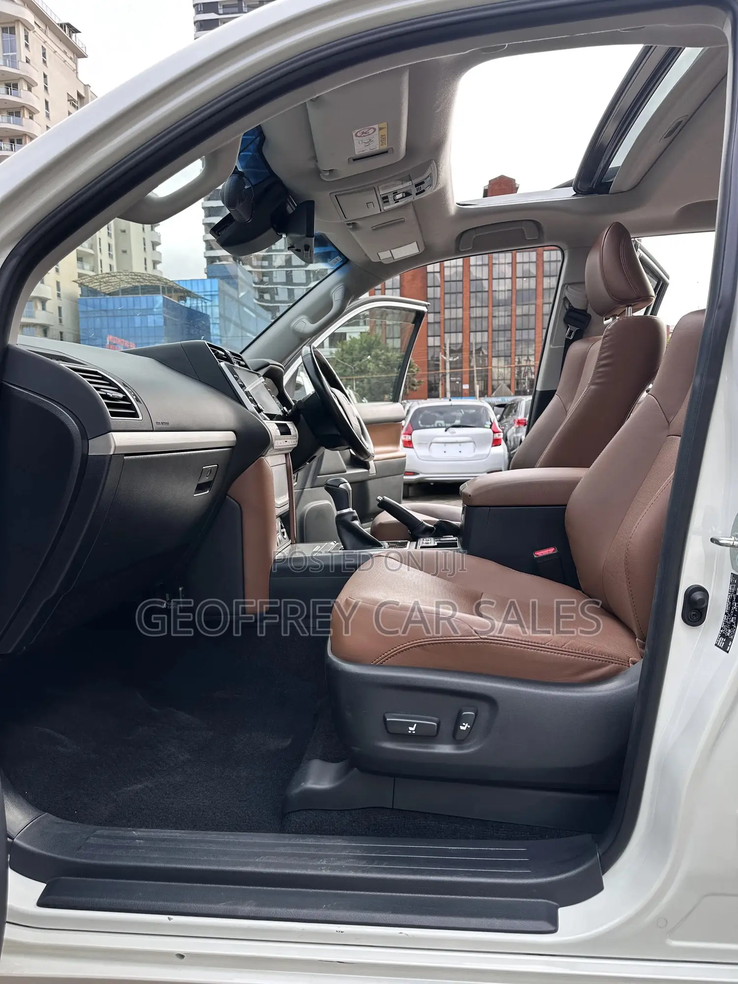 Toyota Land Cruiser Prado 2.8 2021 White
