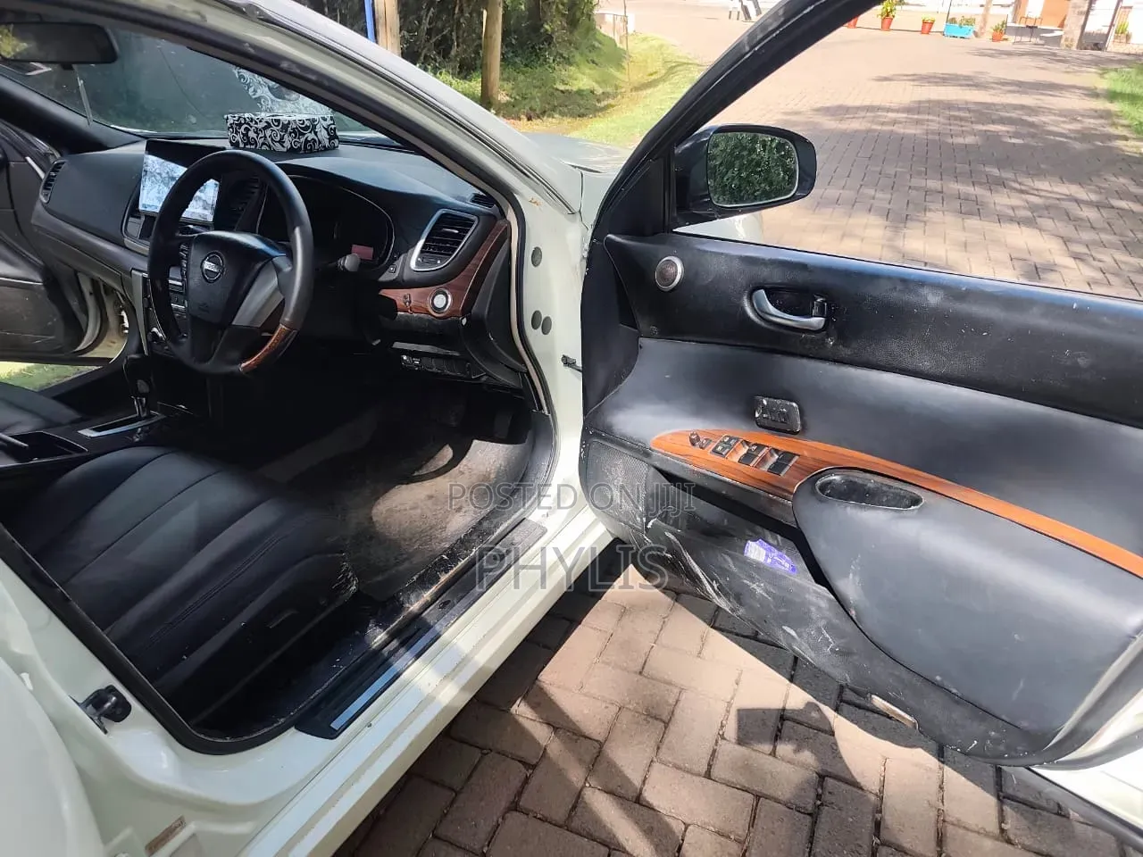 Nissan Teana 2010 White