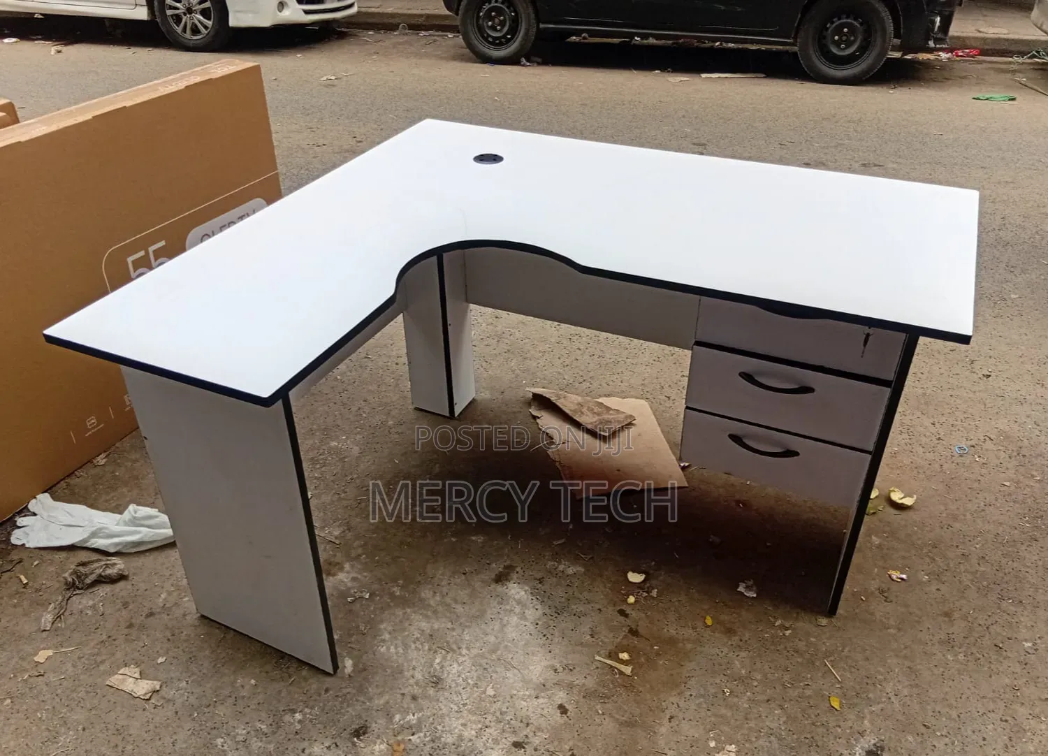 L-Shaped Office Study Table/Desk