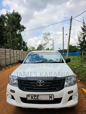 Toyota Hilux 2015 White