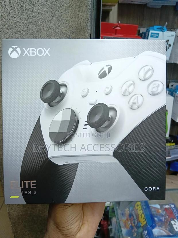 Microsoft Xbox Elite Wireless Controller Series 2 Core in White. - thumbnail 3