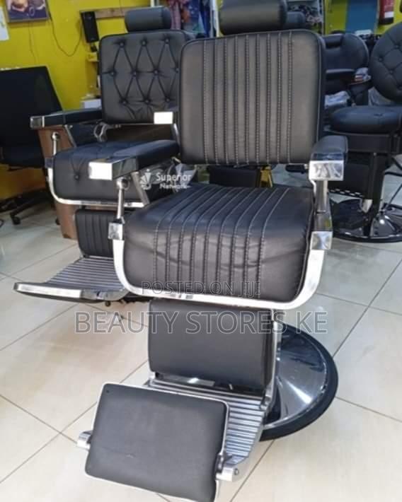 Silver Black Kingsize Barber Chair