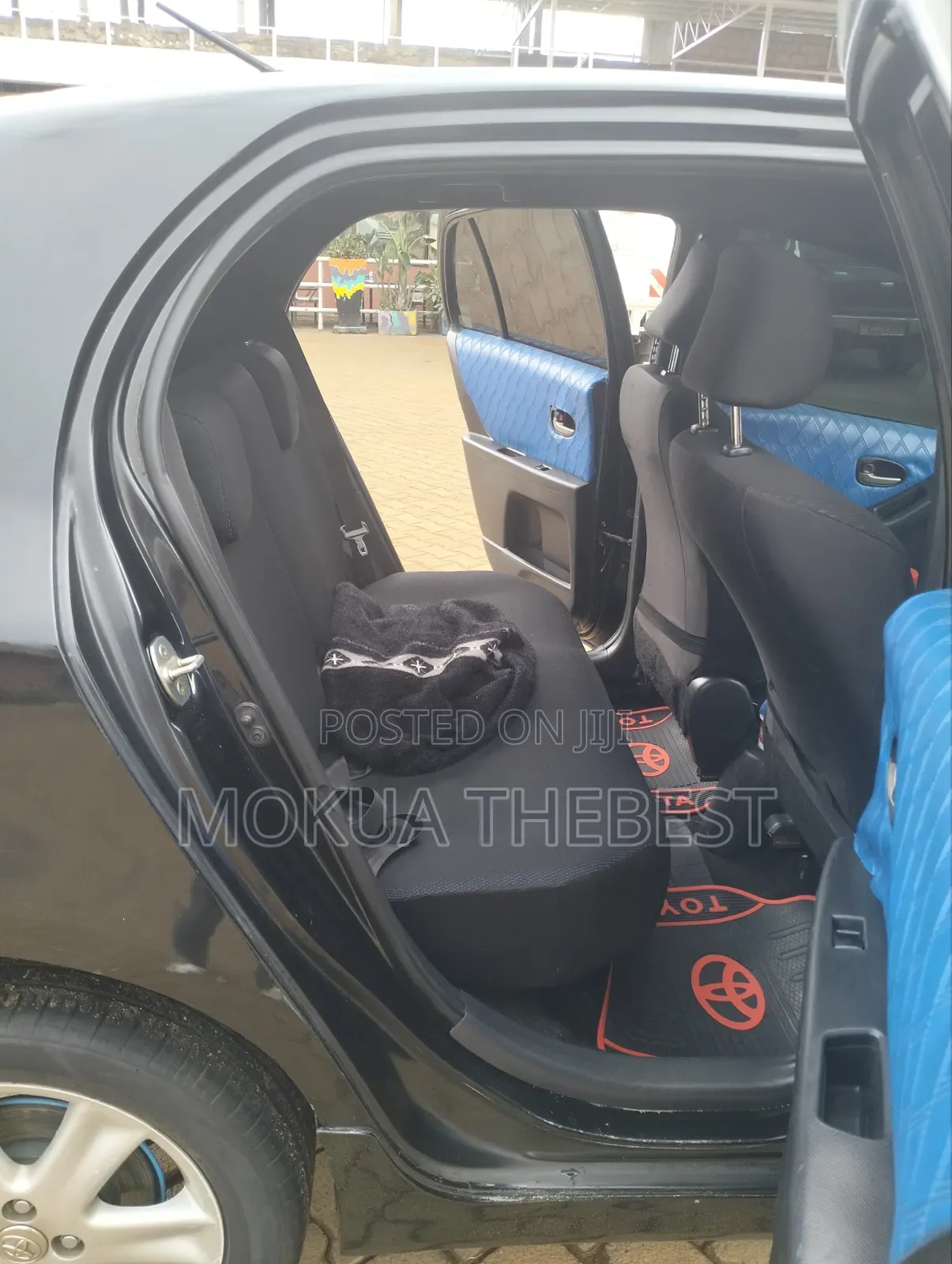 Toyota Vitz 1.5 FWD 5dr 2009 Black
