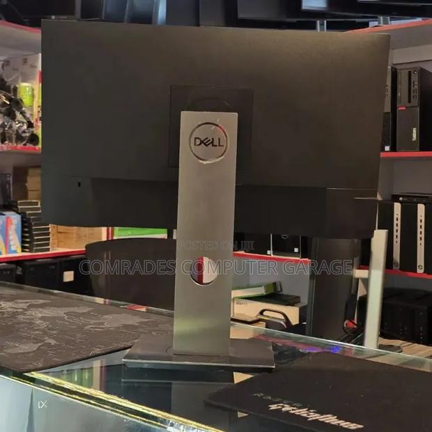 Dell 23 Inches Ips Edge to Edge Monitor - thumbnail 3