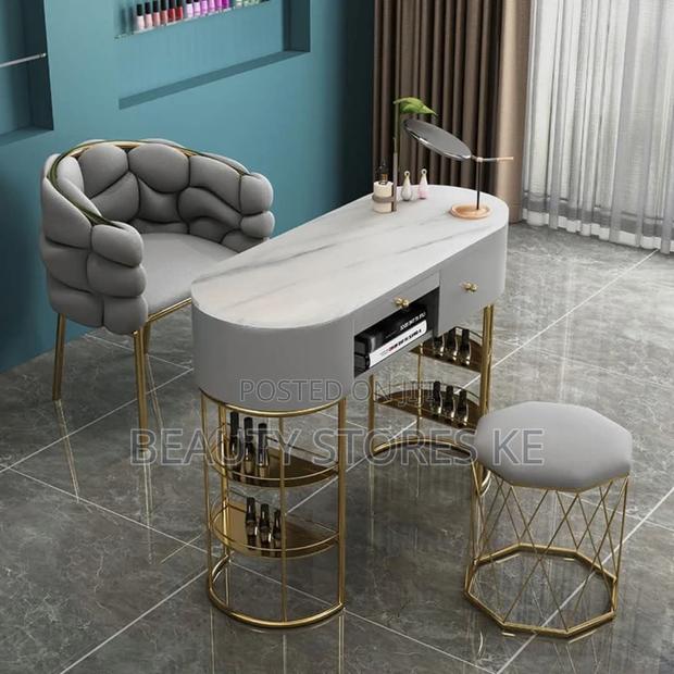 Manicure Table With Chairs Single