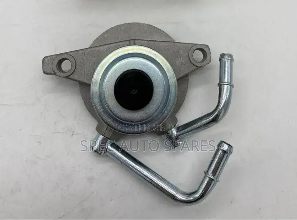 Feed Pump Toyota Landcruiser 79 With Thick Pipes