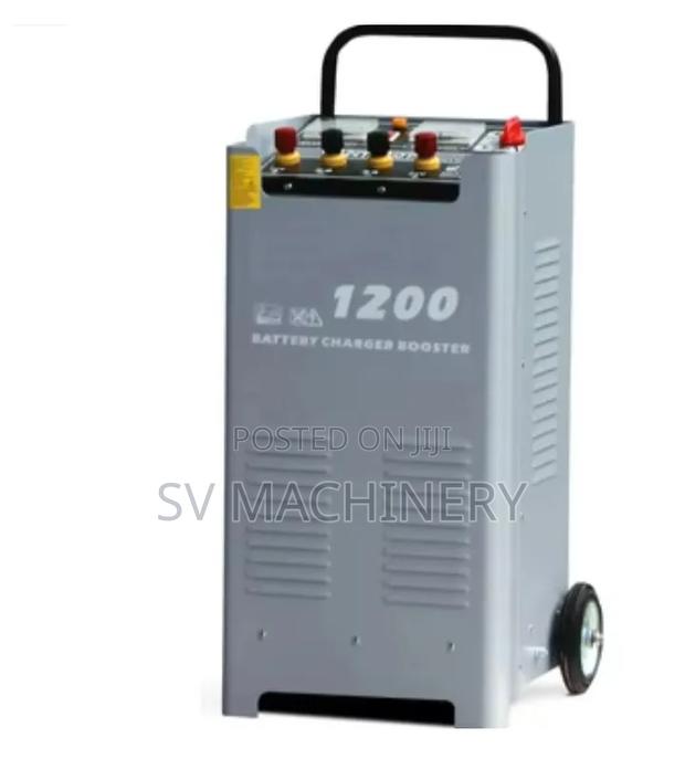 Heavy Duty 1200ah Battery Charger - main view