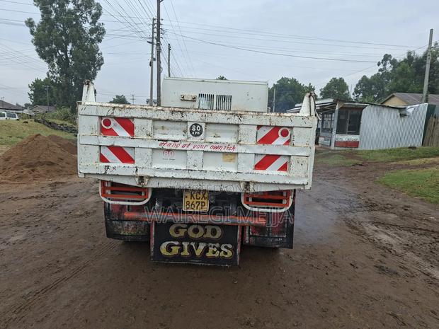 Isuzu Forward - thumbnail 2