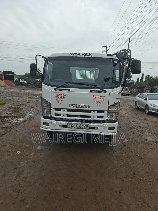 Isuzu Forward - thumbnail 5