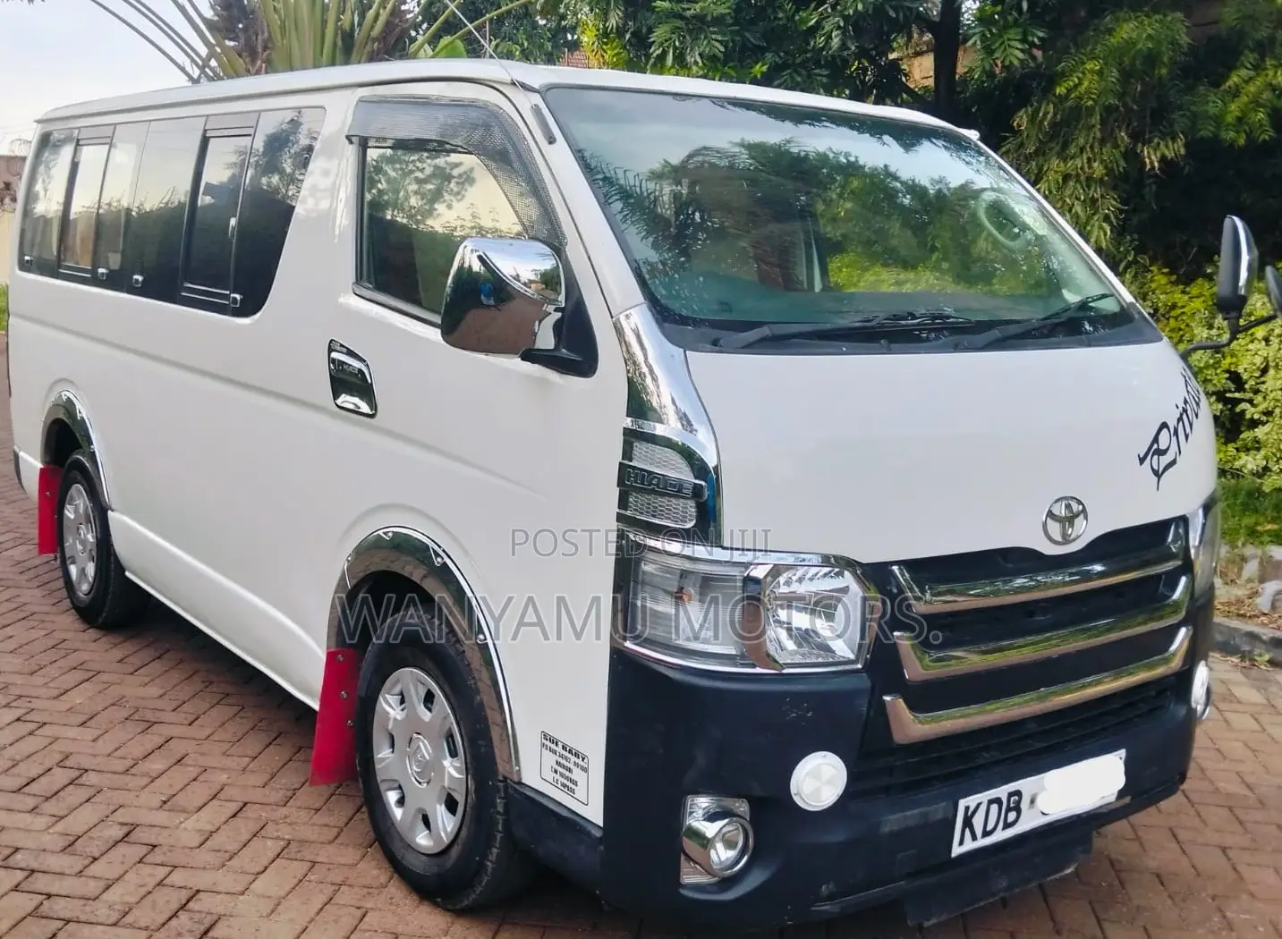 Toyota HiAce 2014 White