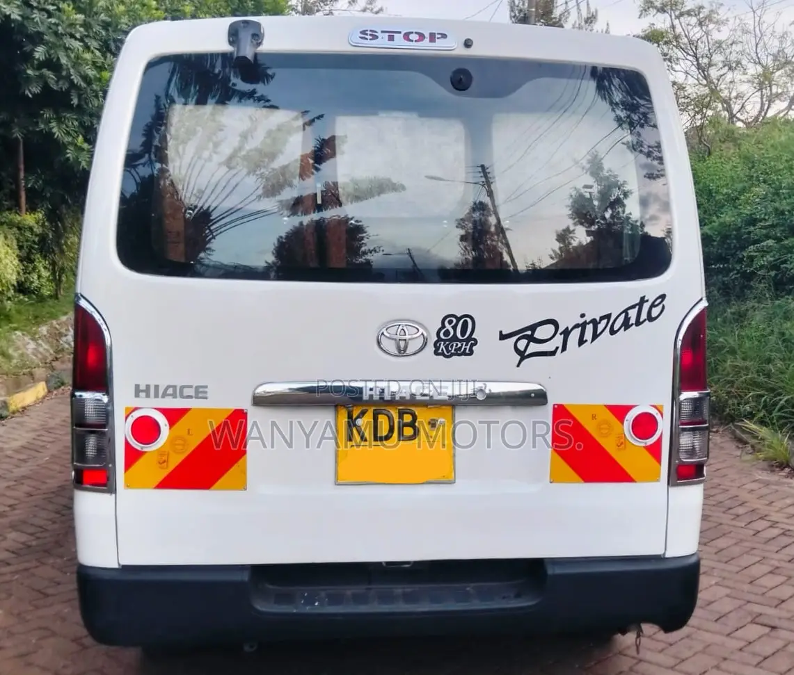 Toyota HiAce 2014 White