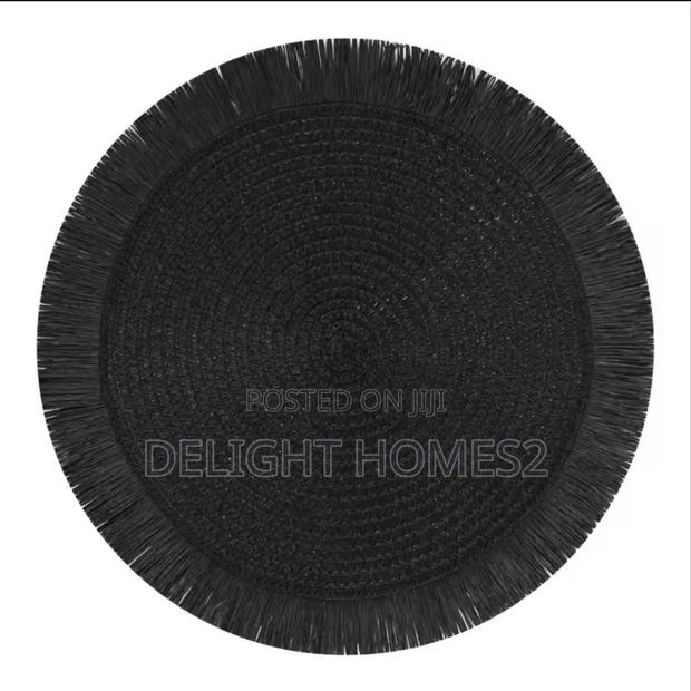 Round Elegant Braided Table Mats_arv
