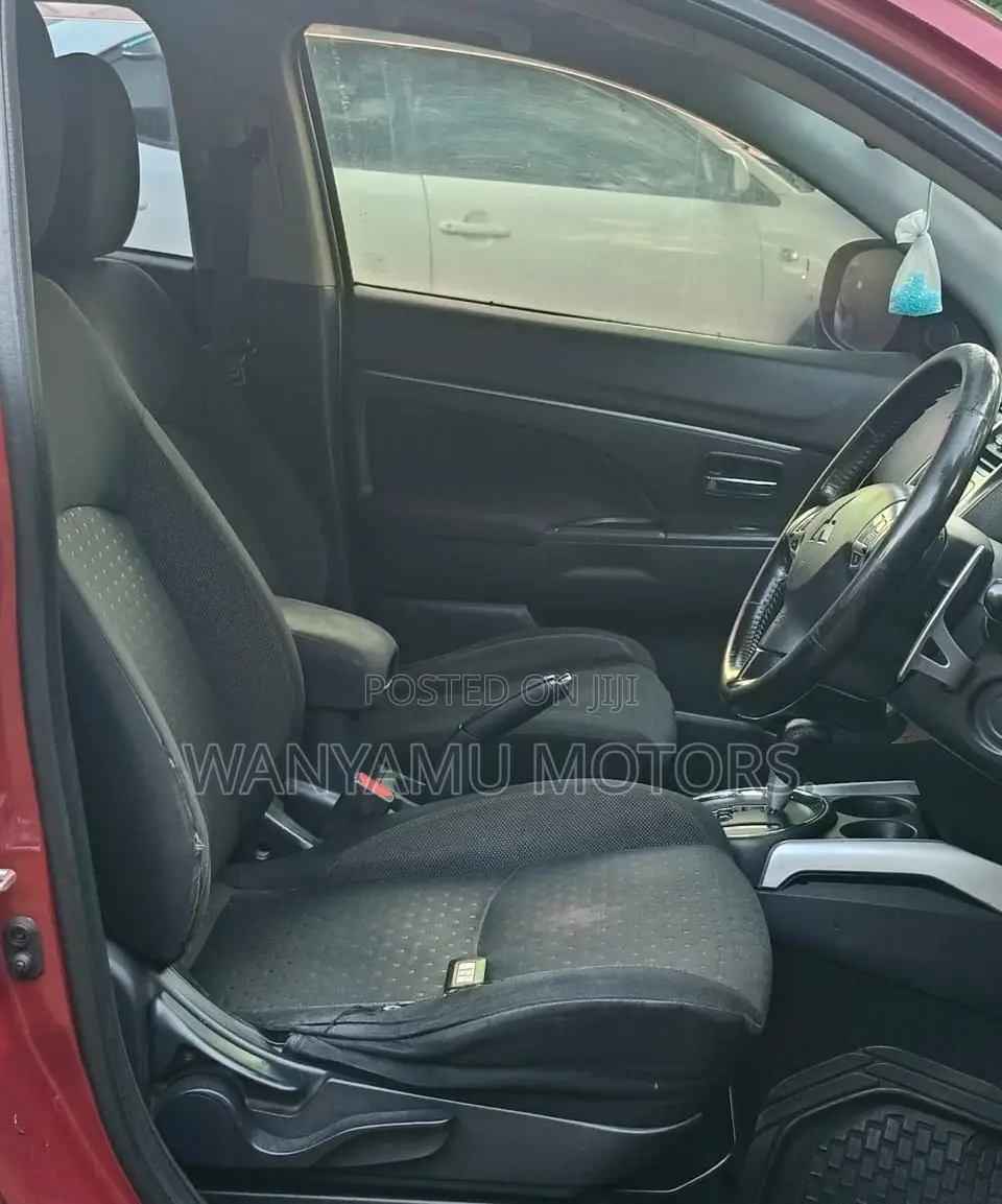 Mitsubishi RVR 2.0 2011 Maroon