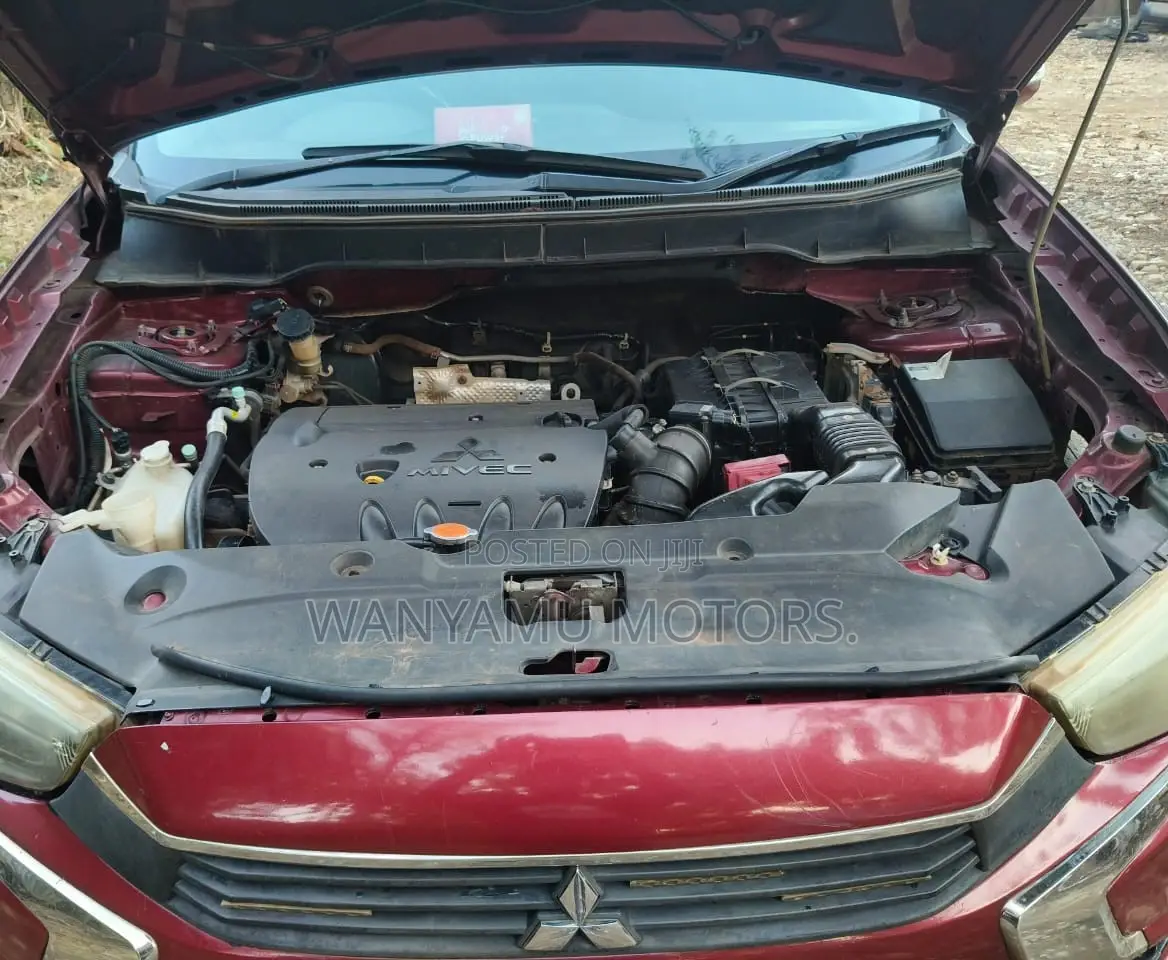 Mitsubishi RVR 2.0 2011 Maroon