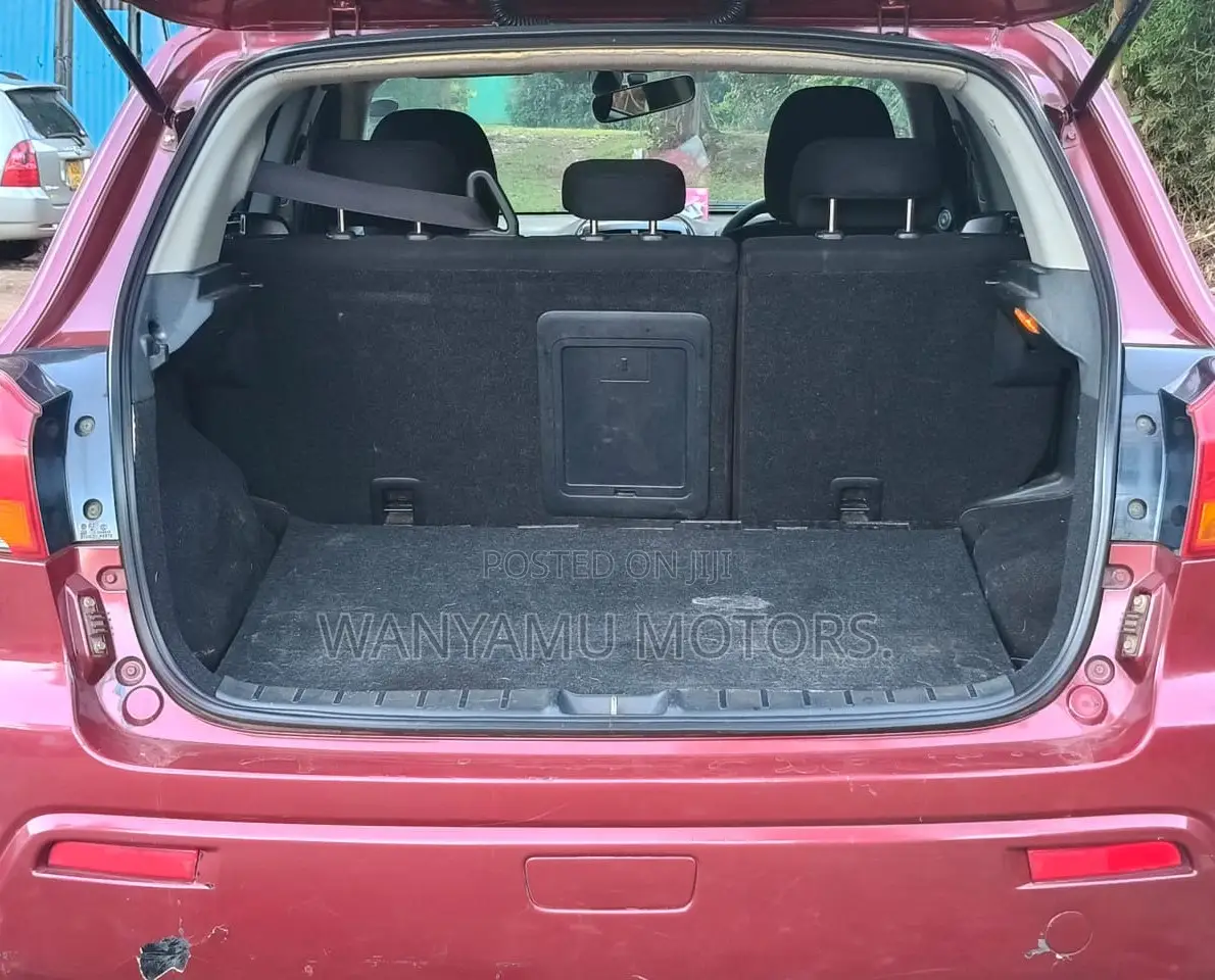 Mitsubishi RVR 2.0 2011 Maroon