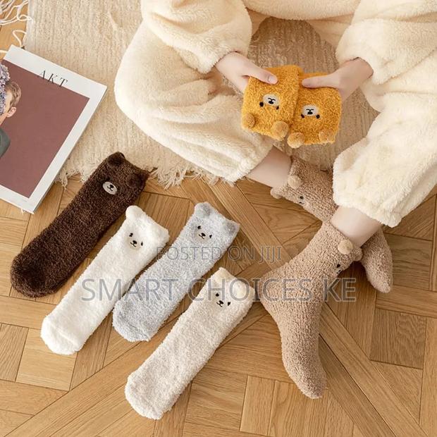 *Coral Velvet Women's Winter Thickened Plush Warm Socks