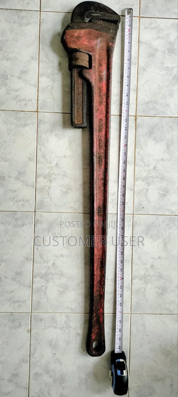 Heavy Duty Pipe Wrench. - thumbnail 3