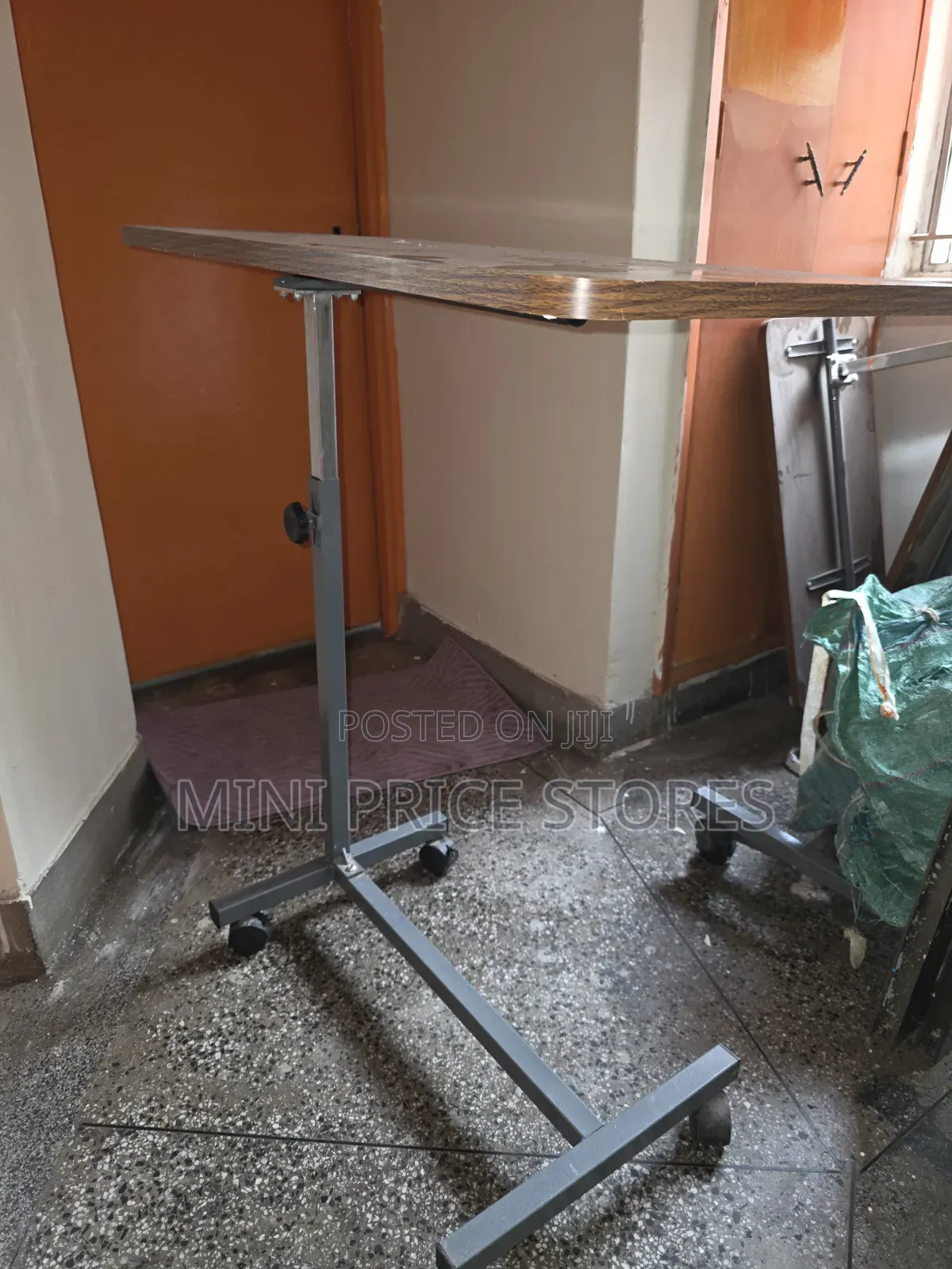 Over-Bed Feeding Table