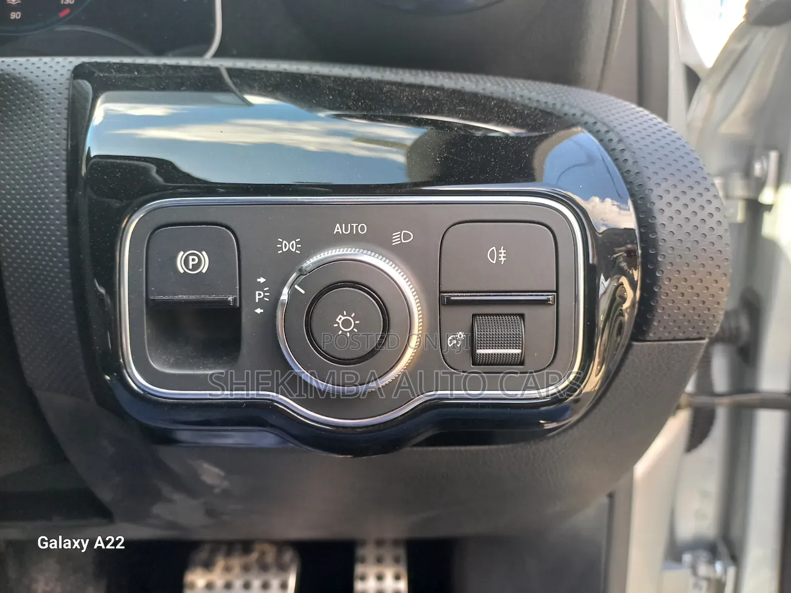 Mercedes-Benz A-Class 2019 Silver