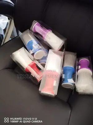 Powder Brush
