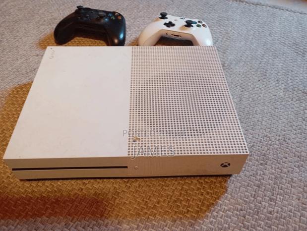 Xbox One S With Two Controllers and a Rechargable Battery - thumbnail 2