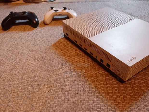 Xbox One S With Two Controllers and a Rechargable Battery - thumbnail 3