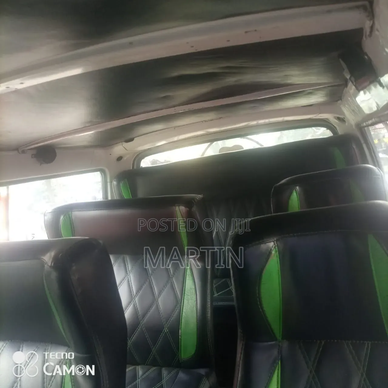 Toyota HiAce 2000 White