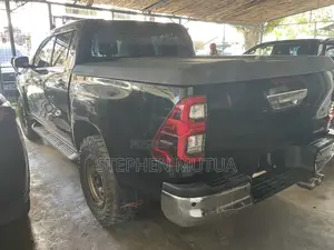 Toyota Hilux Revo Double Cab Deisel 2.4 AWD 2020 Black