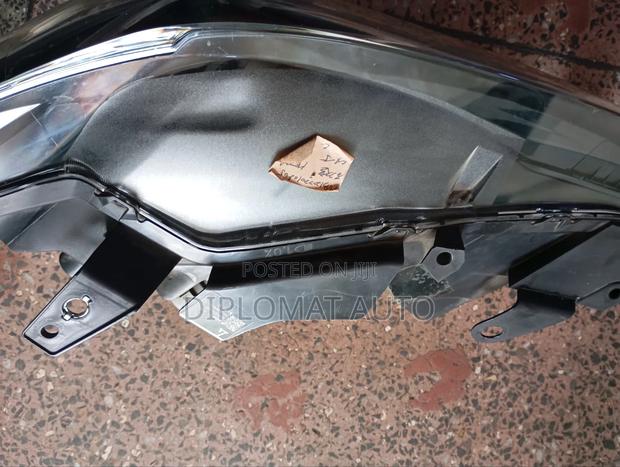 Cx-5 Headlight Letter T. - thumbnail 3