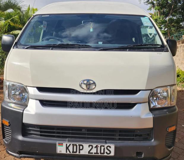 Toyota HiAce 2023 White