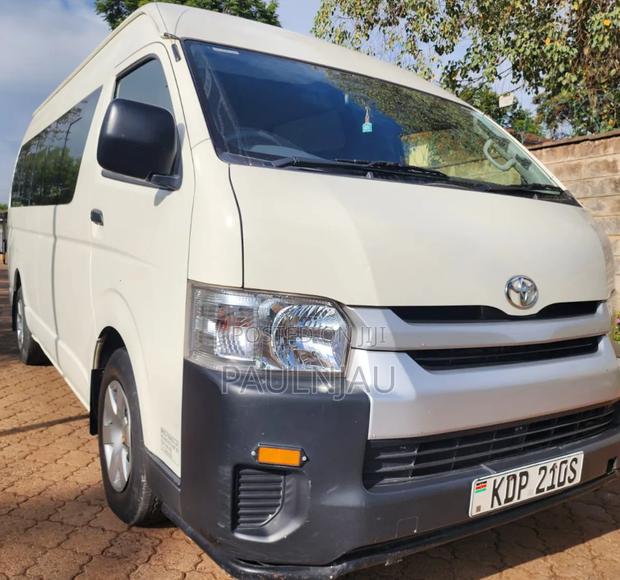 Toyota HiAce 2023 White - thumbnail 3