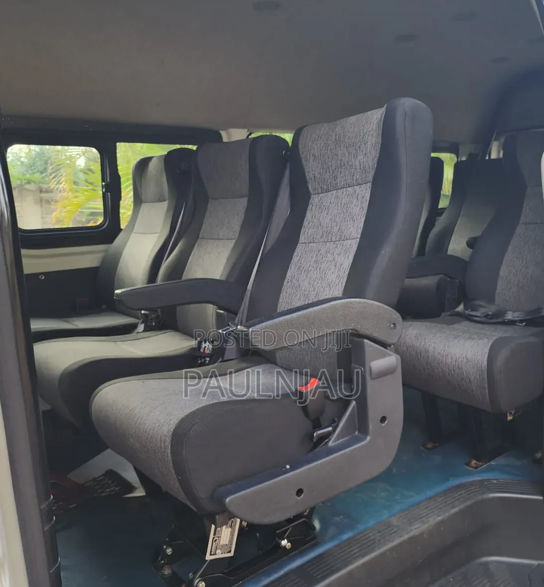 Toyota HiAce 2023 White