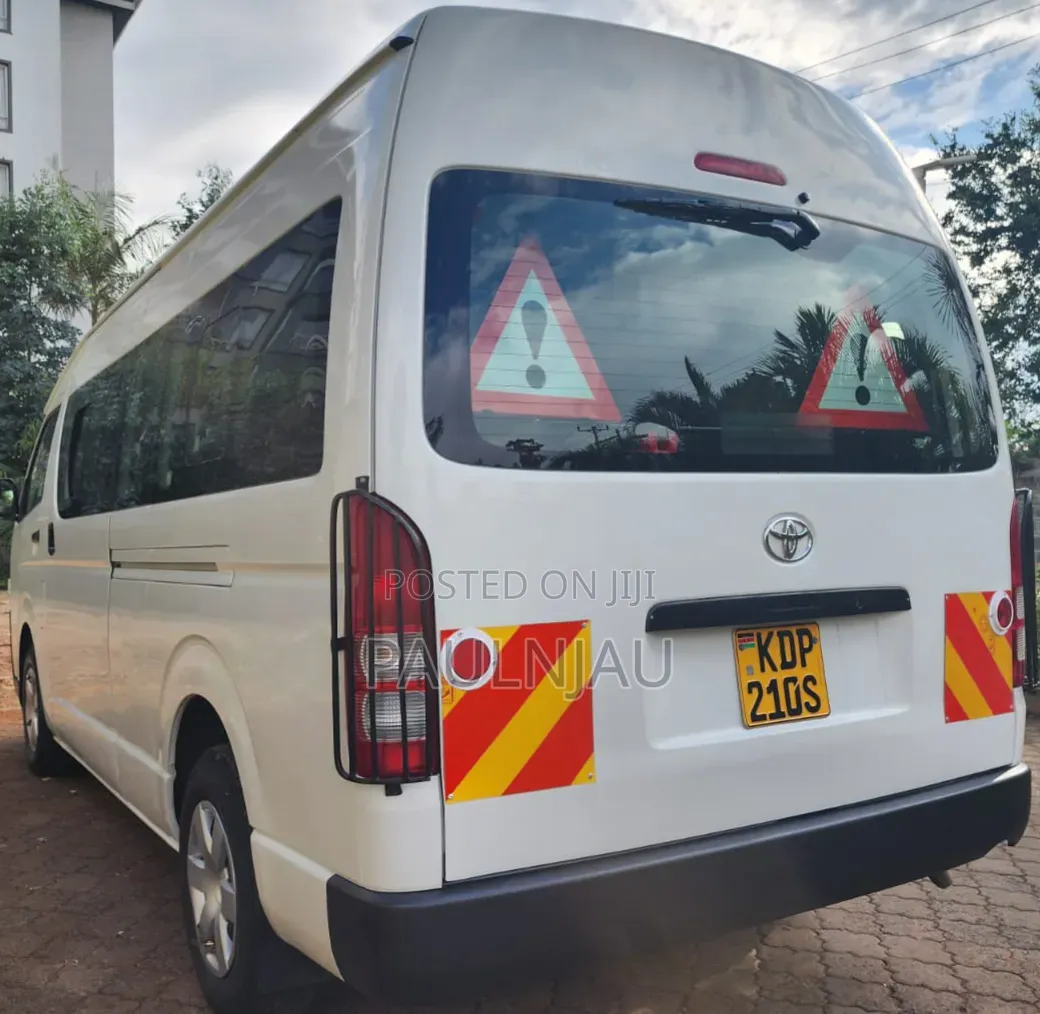Toyota HiAce 2023 White