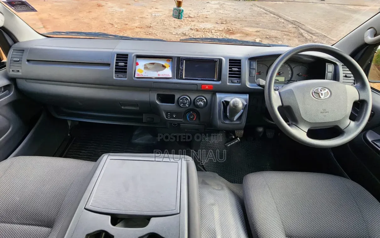 Toyota HiAce 2023 White