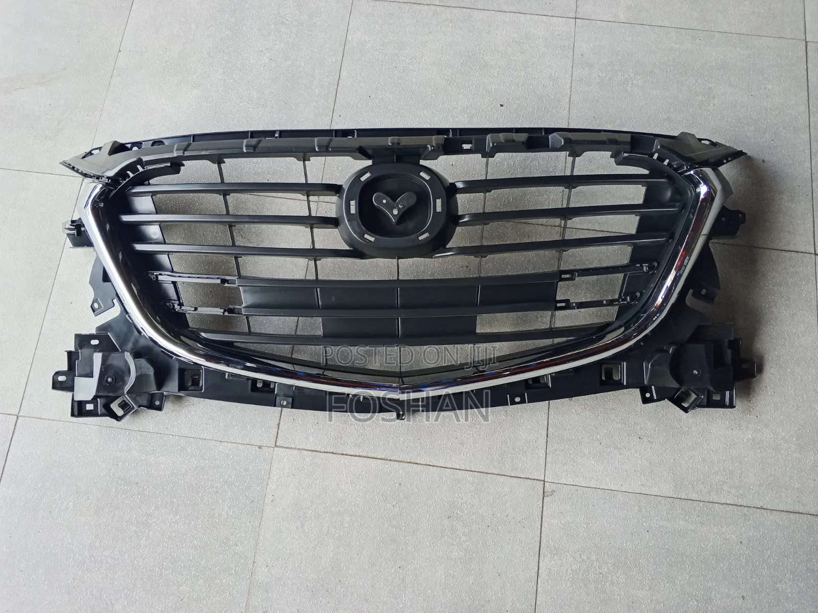 Axela 2018 Grille Japan Type