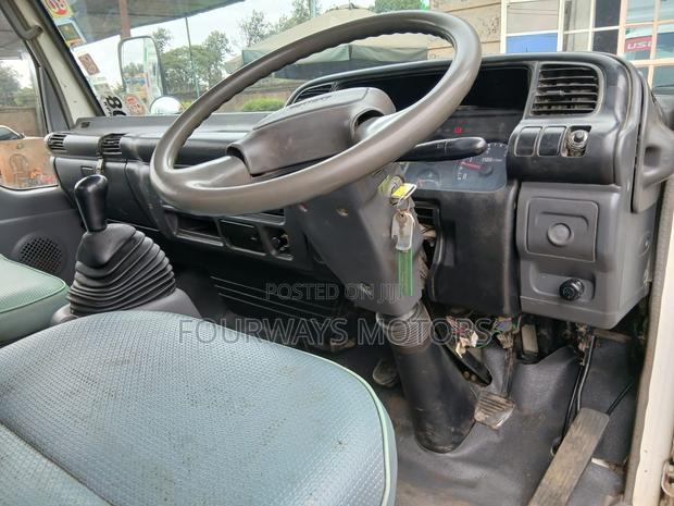 Isuzu NPR Kcu - thumbnail 9