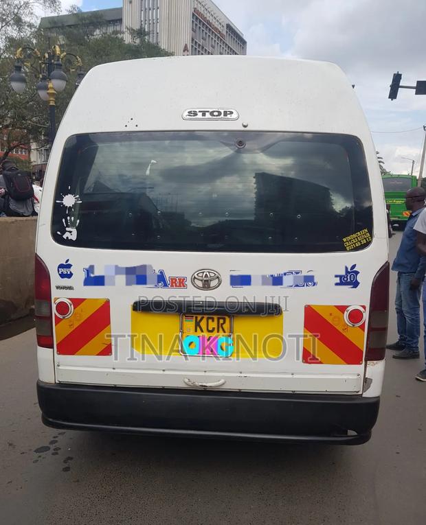 Toyota HiAce 2011 White - thumbnail 4