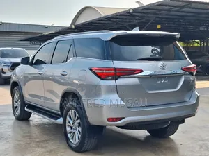 Toyota Fortuner 2.8 D AWD 2019 Silver