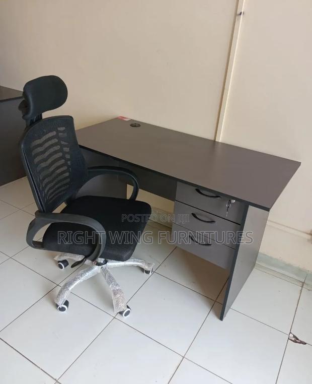 Office Desk: 1400mm Generic Computer Table for Home Office